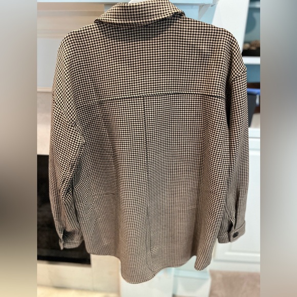 Current Air Shacket - Picture 8 of 9